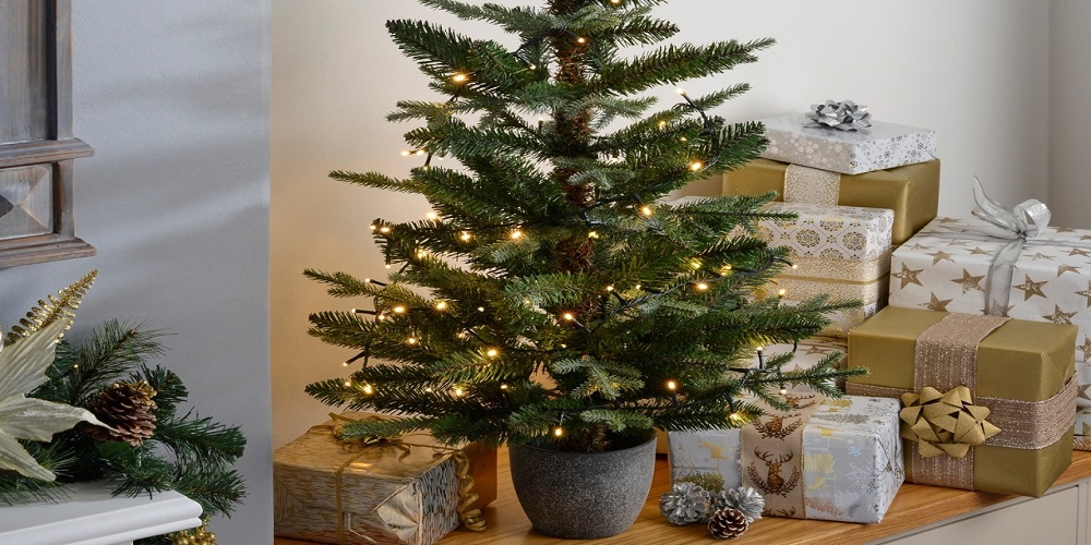 Artificial Christmas Tree Review